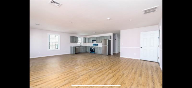84 Glenham St #2 - Photo 3 of 11