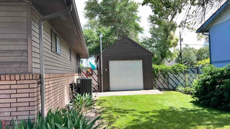 1417 S Skyline Dr - Photo 2 of 15