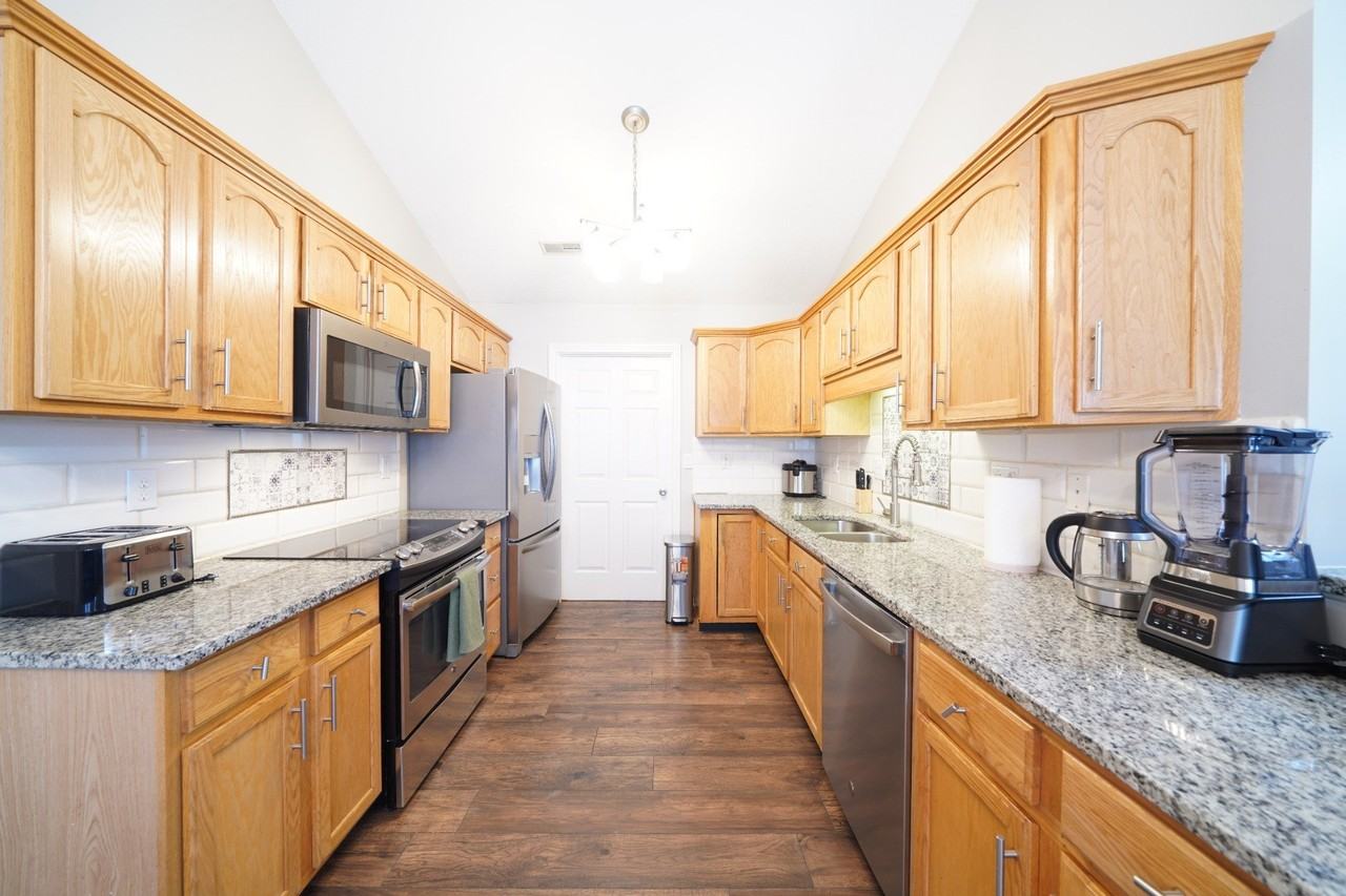 4223 Limestone Trce - Photo 5 of 14