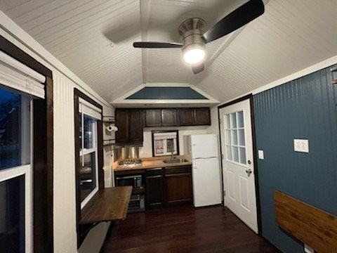 1724 Se Lincoln Ave #105 - Photo 3 of 7