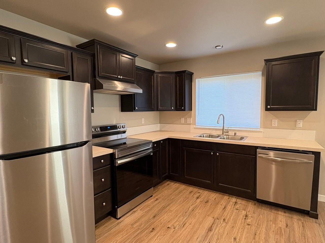 3024 Pine Rd - Photo 3 of 8