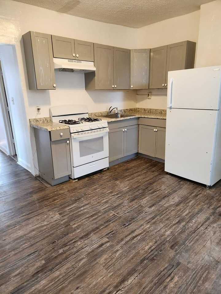 2 Long St #2L - Photo 6 of 6