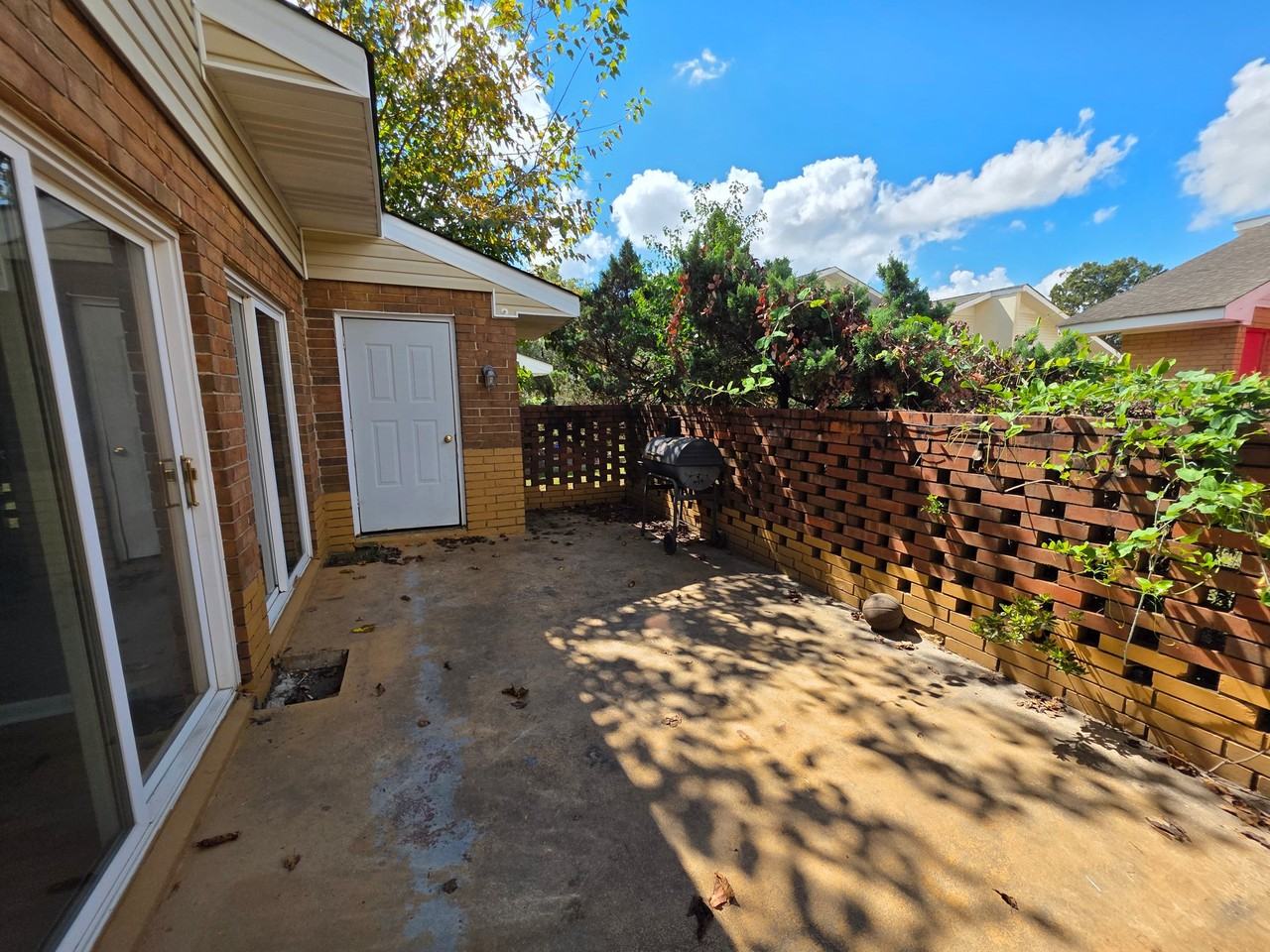 213 Westcliff Cir #B - Photo 2 of 18