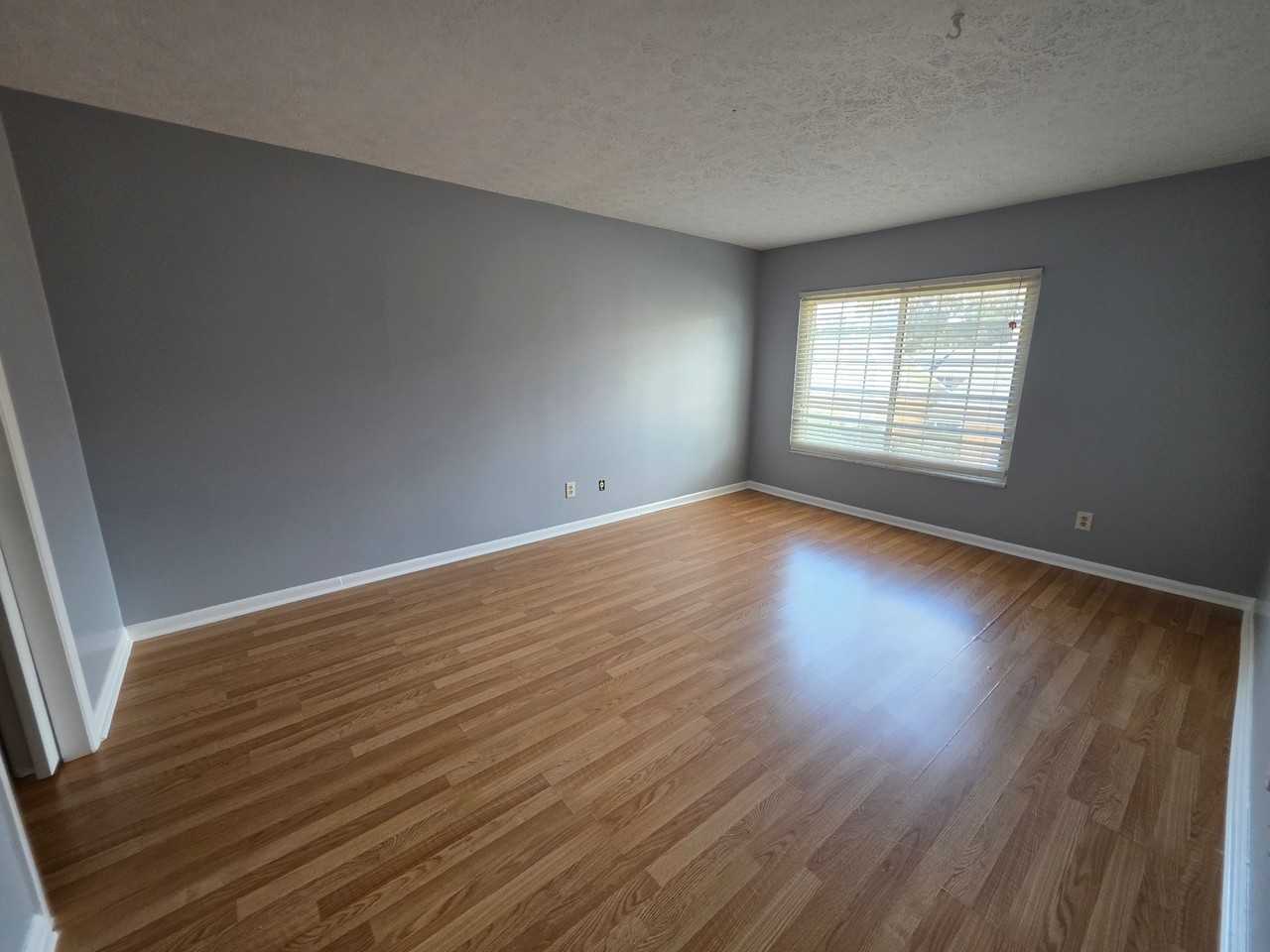 213 Westcliff Cir #B - Photo 5 of 18
