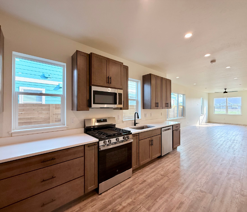 604 Holstein Way - Photo 3 of 20