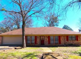 featured image of 4912 Pine Knoll St