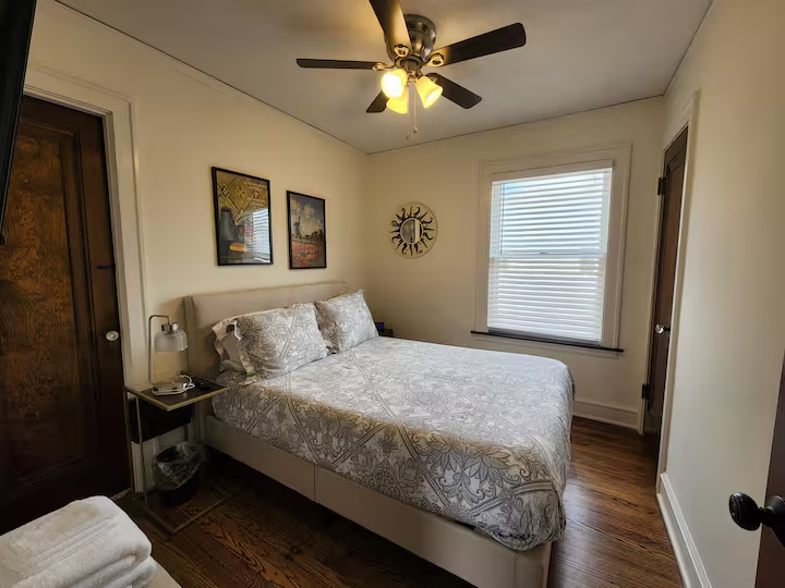 3729 N Seminary Ave - Photo 7 of 10