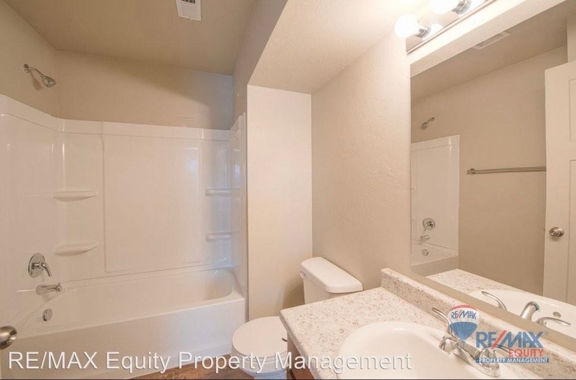 14426 S Ferndale Way #1 - Photo 7 of 12