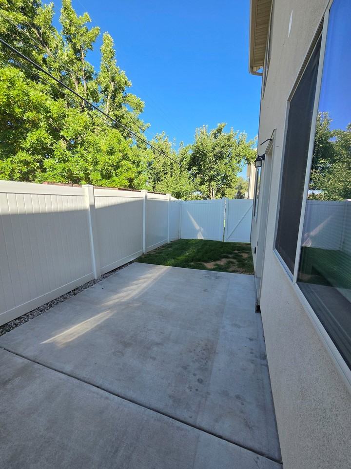 5037 Se - Photo 3 of 15