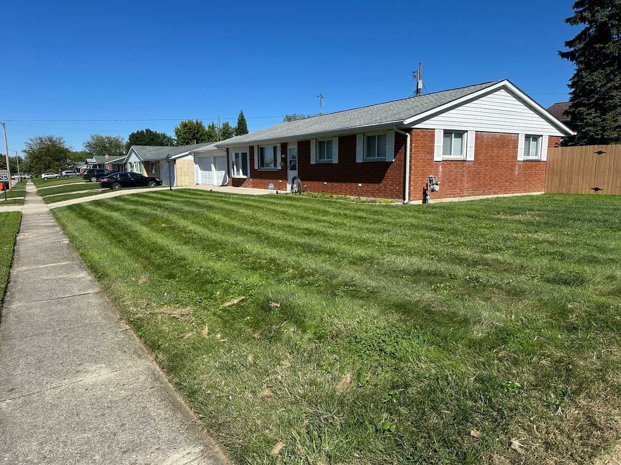 4050 Marion Dr - Photo 2 of 20