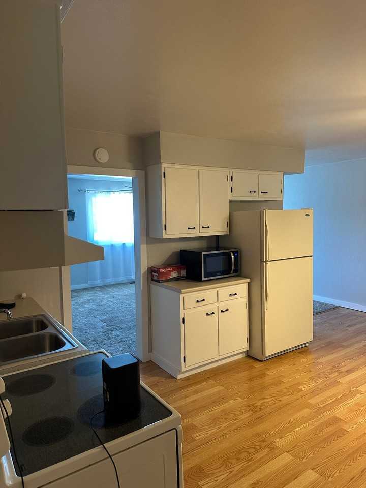 4050 Marion Dr - Photo 5 of 20