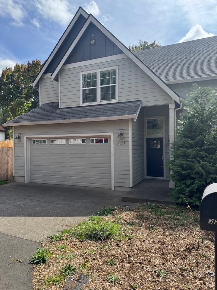 3207 Ne 39th St - Photo 2 of 12