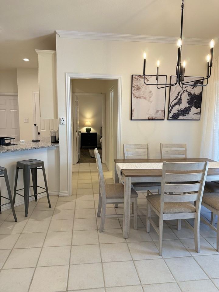 4610 Oak Club Dr #1 - Photo 7 of 14