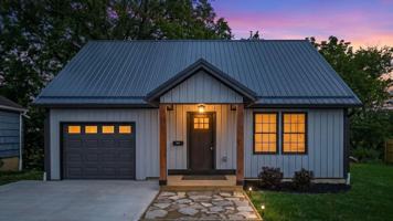 featured image of 1319 W Canal St
