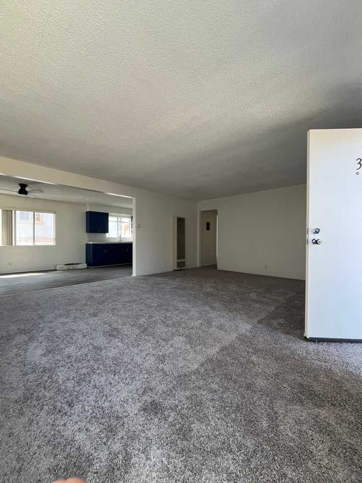 2704 Graham Ave #3 - Photo 4 of 10