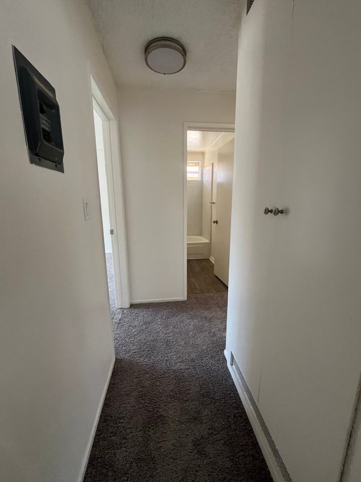 2704 Graham Ave #3 - Photo 7 of 10