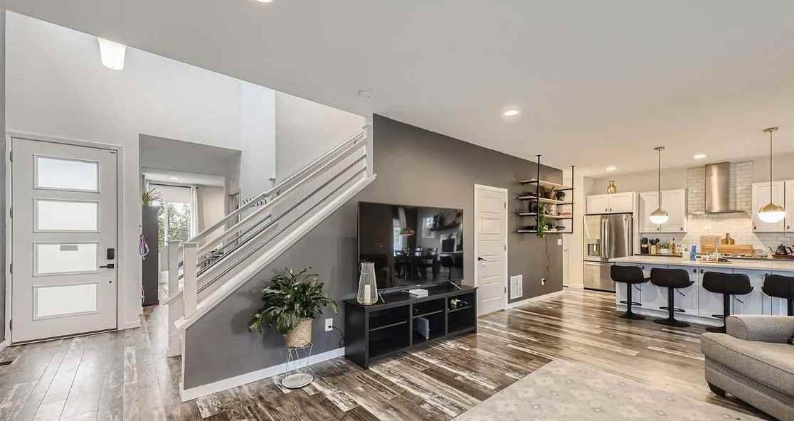 18073 E 107th Ave - Photo 4 of 26