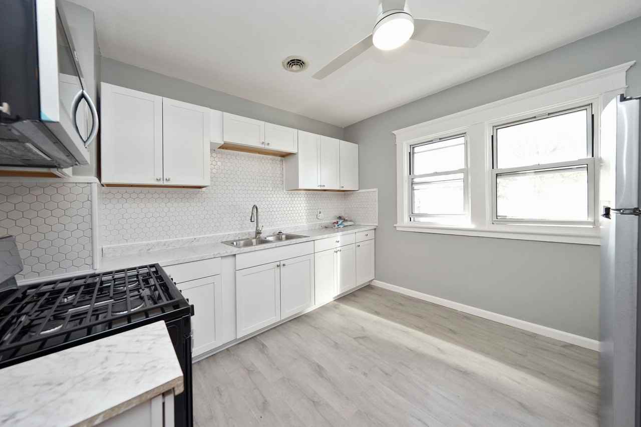 50 Brunswick Blvd #2 - Photo 3 of 22