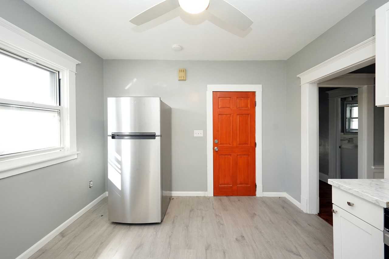 50 Brunswick Blvd #2 - Photo 4 of 22
