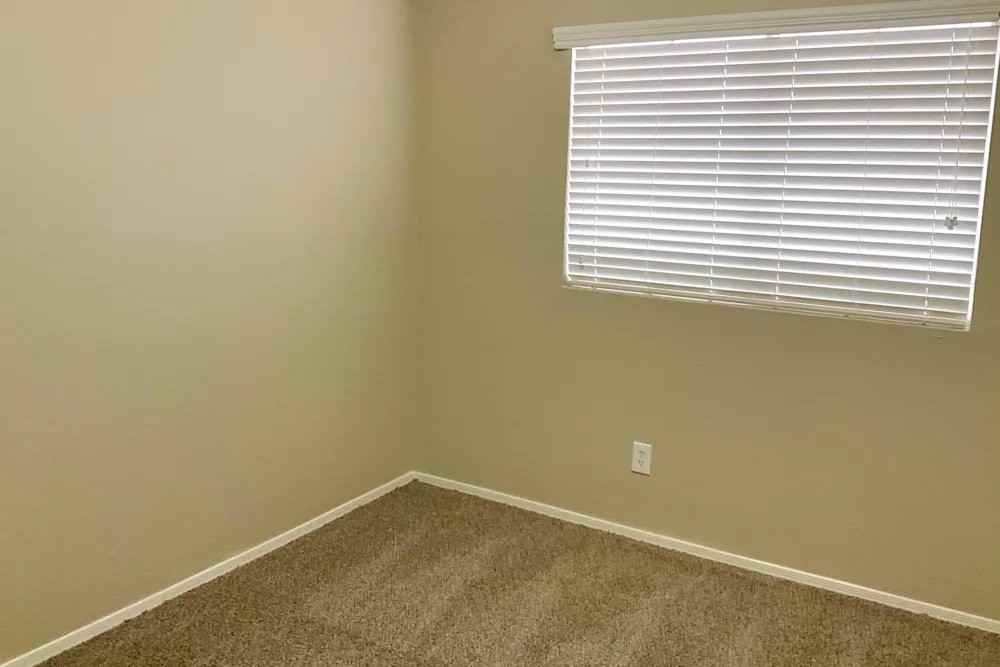 4102 E Aspen Ave - Photo 2 of 11