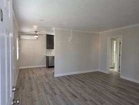 41 N Sierra Bonita Ave #B - Photo 1 of 1