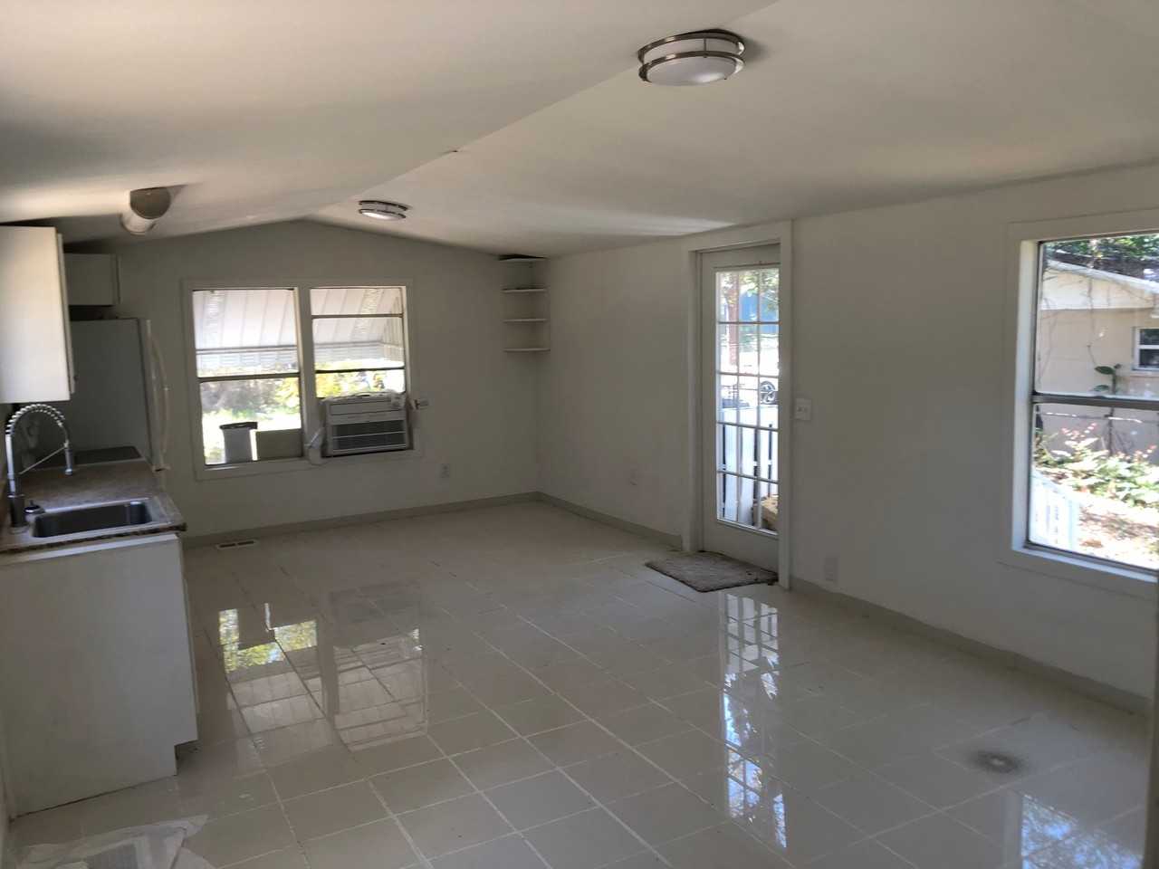3635 Avenue S Nw - Photo 3 of 11