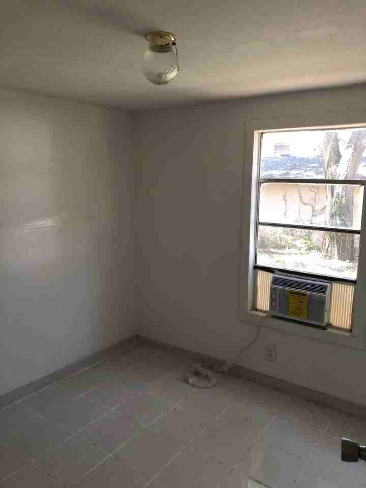 3635 Avenue S Nw - Photo 5 of 11