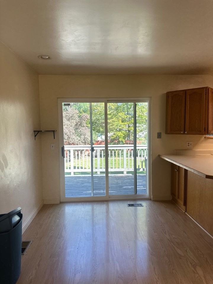 9523 S Raintree Dr - Photo 6 of 17