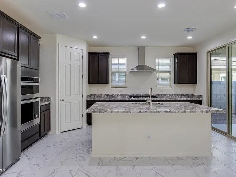 640 W Springfield Pl - Photo 6 of 19