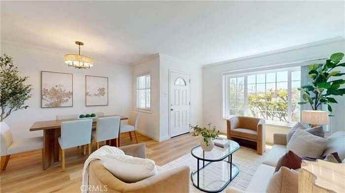 9955 Maplewood St - Photo 3 of 18