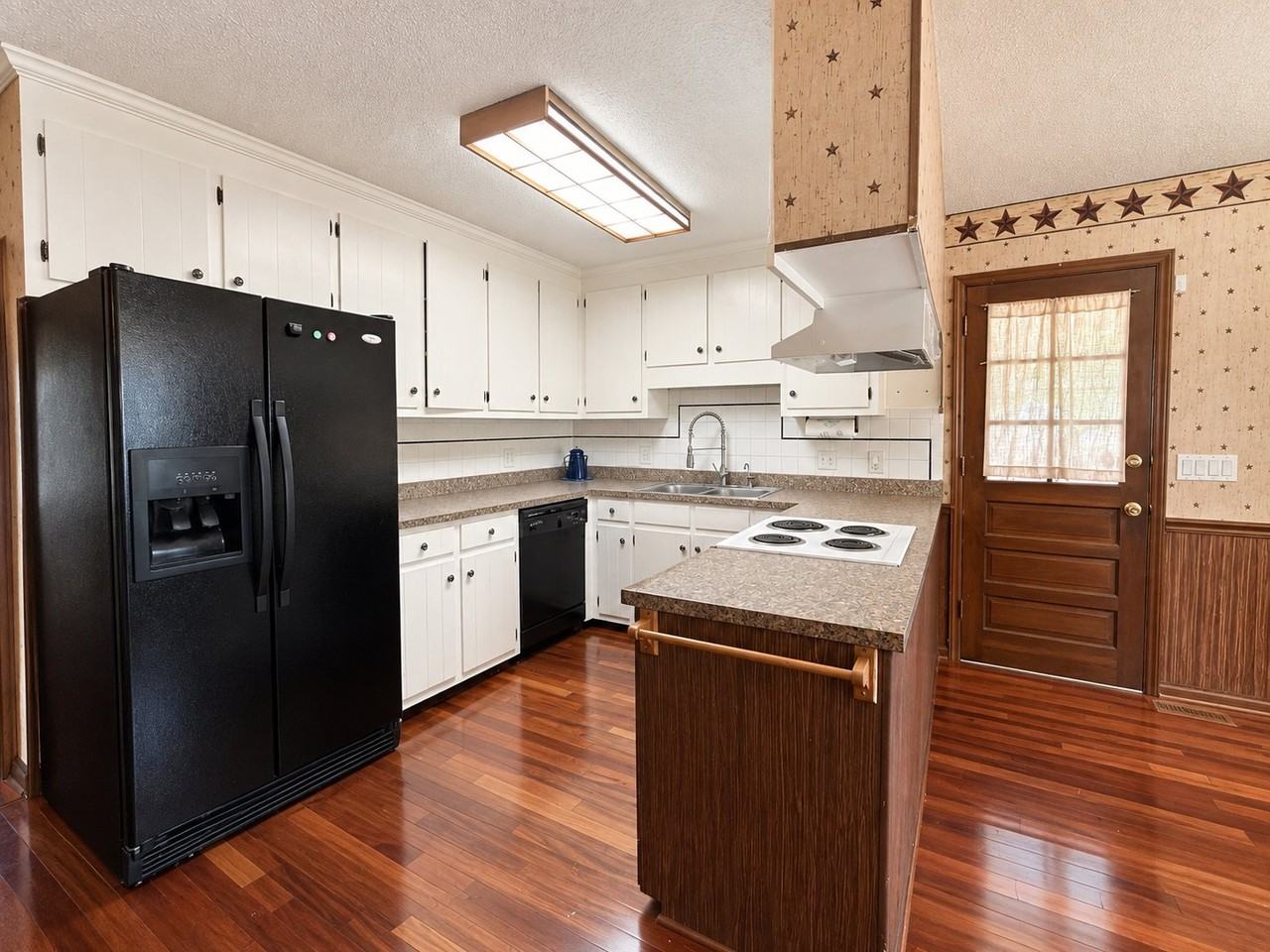 3702 Masters Dr - Photo 2 of 16