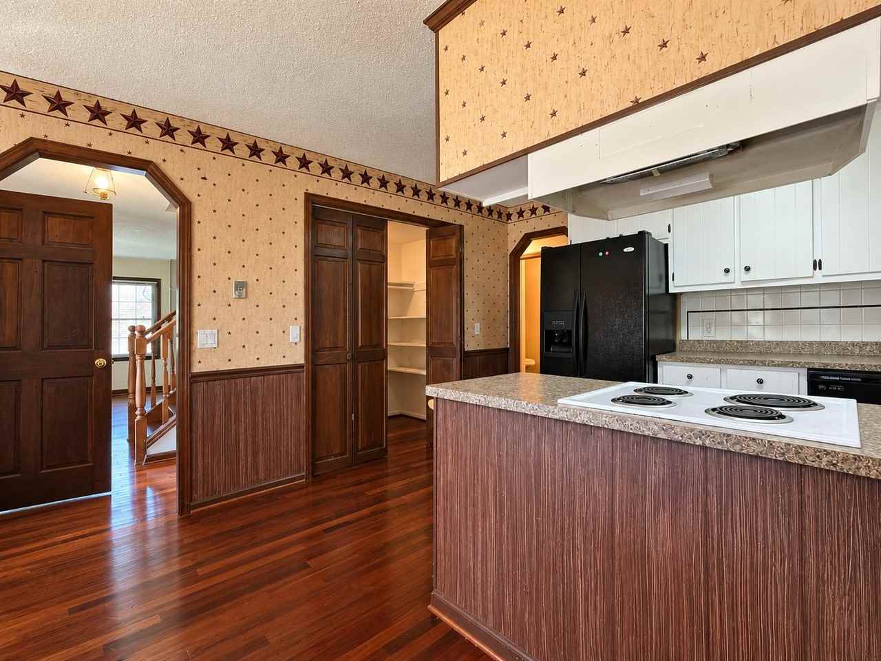 3702 Masters Dr - Photo 3 of 16