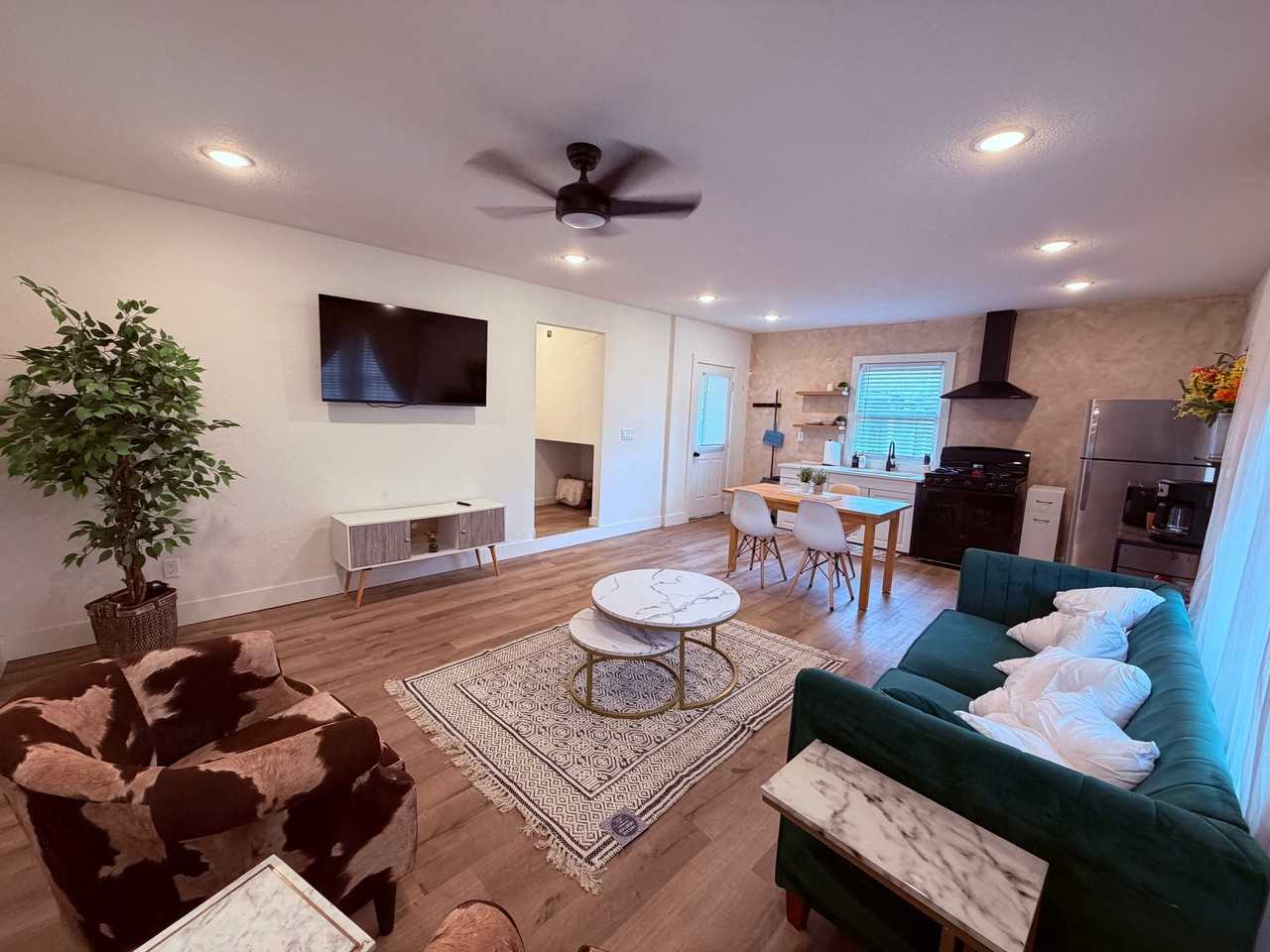 522 S 2nd St - Photo 3 of 18