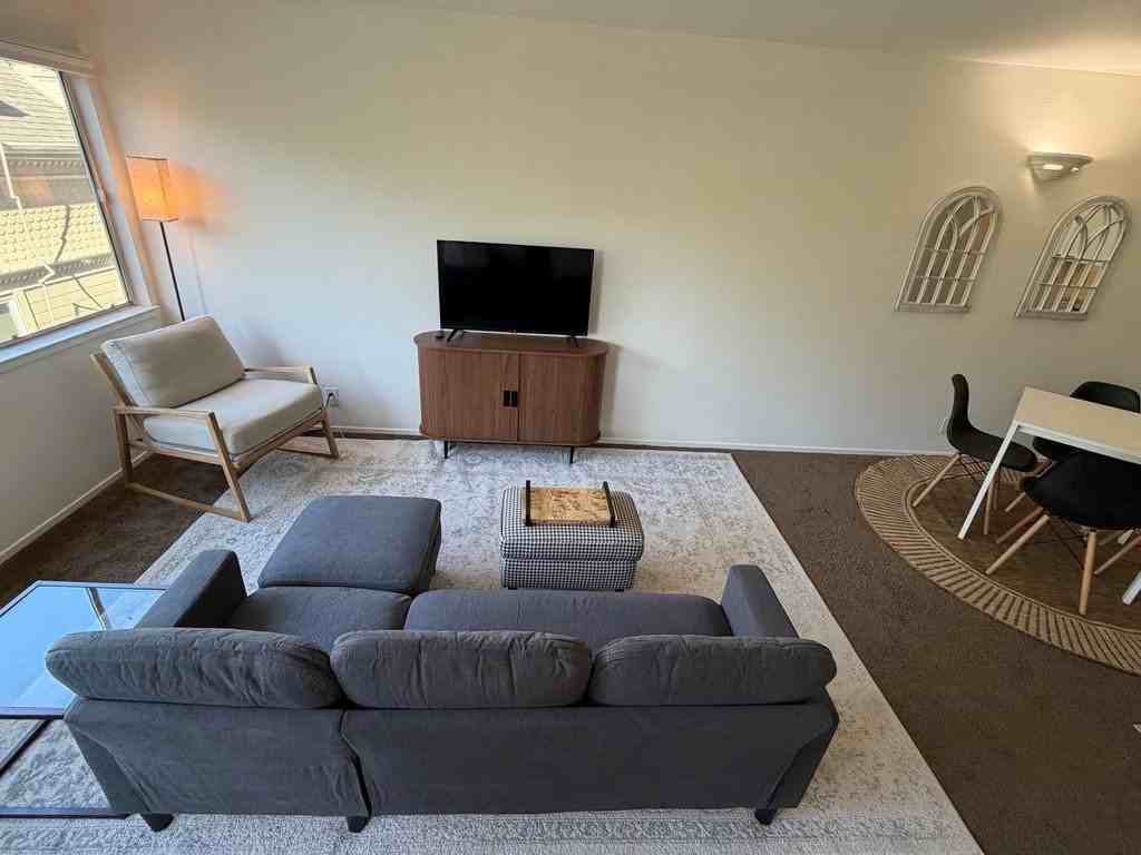 1330 Sacramento St #27 - Photo 2 of 21