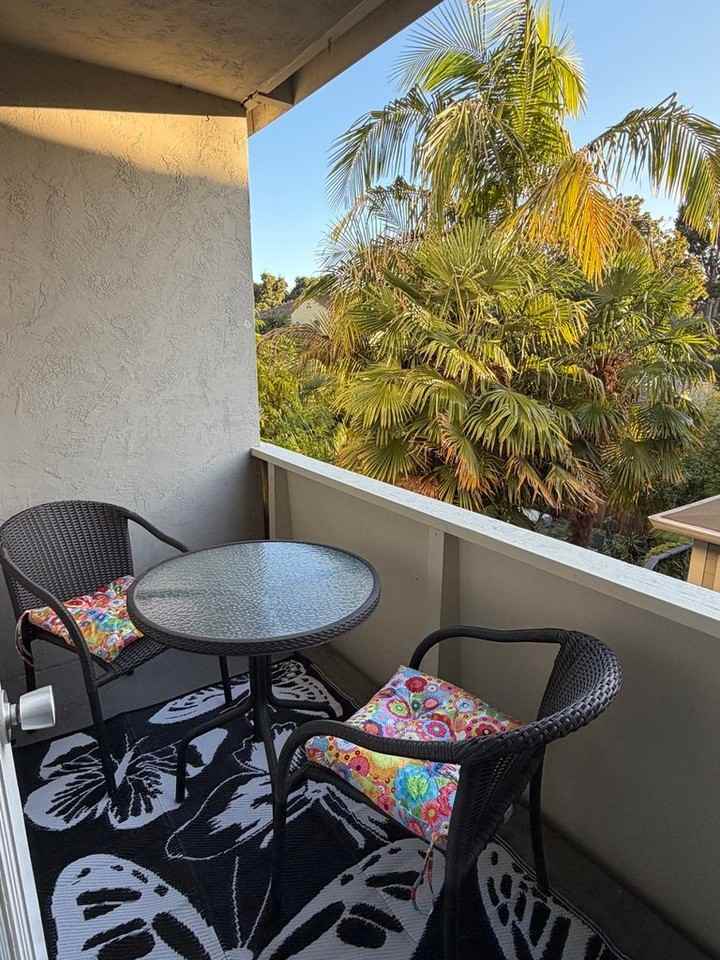 1330 Sacramento St #27 - Photo 4 of 21
