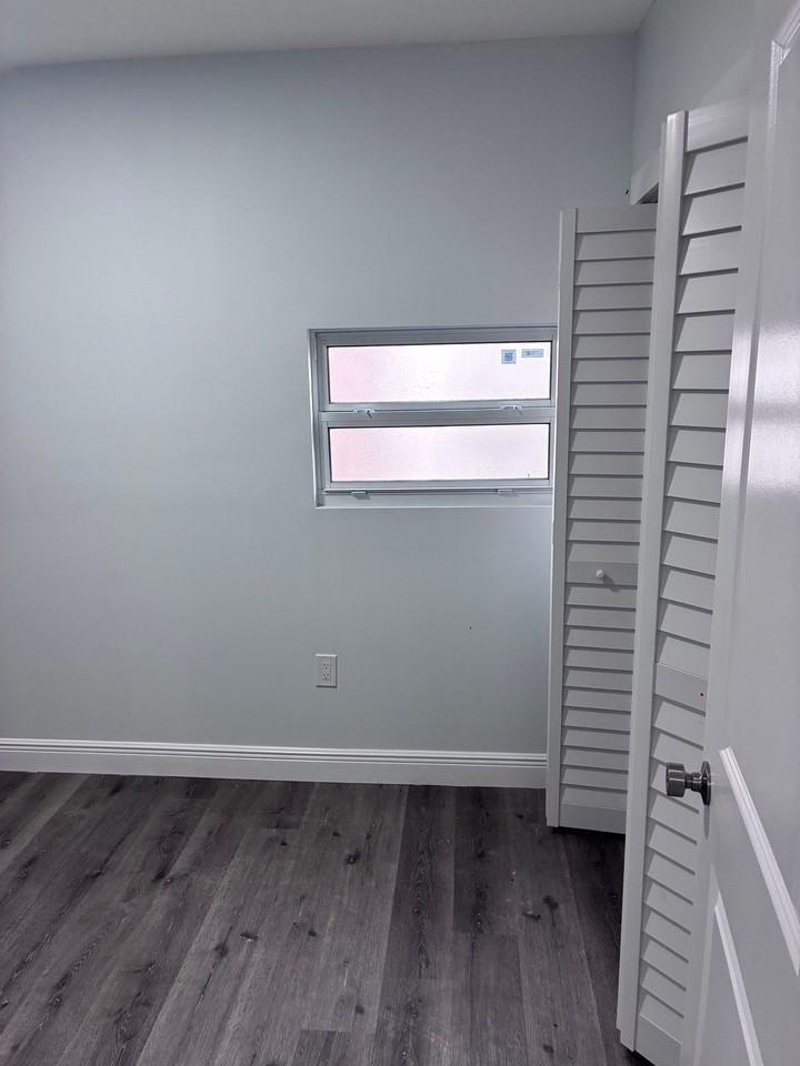 110 Old Daytona Rd #B - Photo 6 of 8