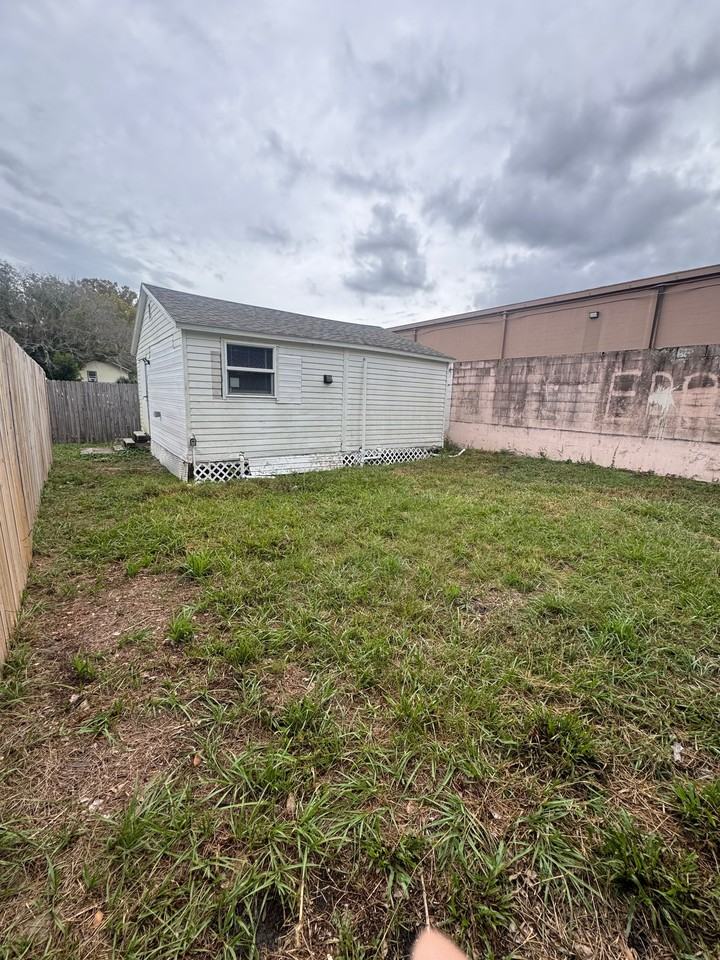 110 Old Daytona Rd #B - Photo 7 of 8