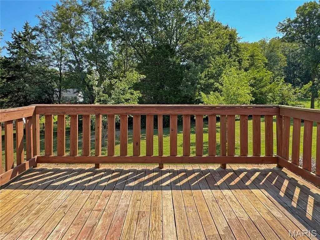 7720 Meadow View Cir - Photo 2 of 17