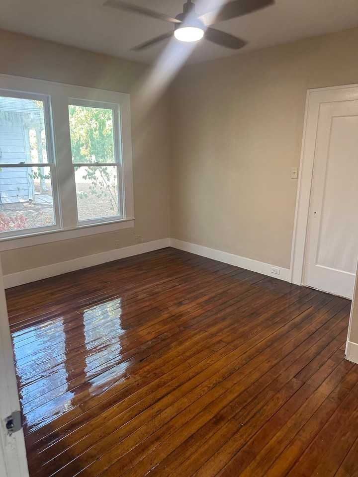 2701 Parrott Ave - Photo 6 of 12