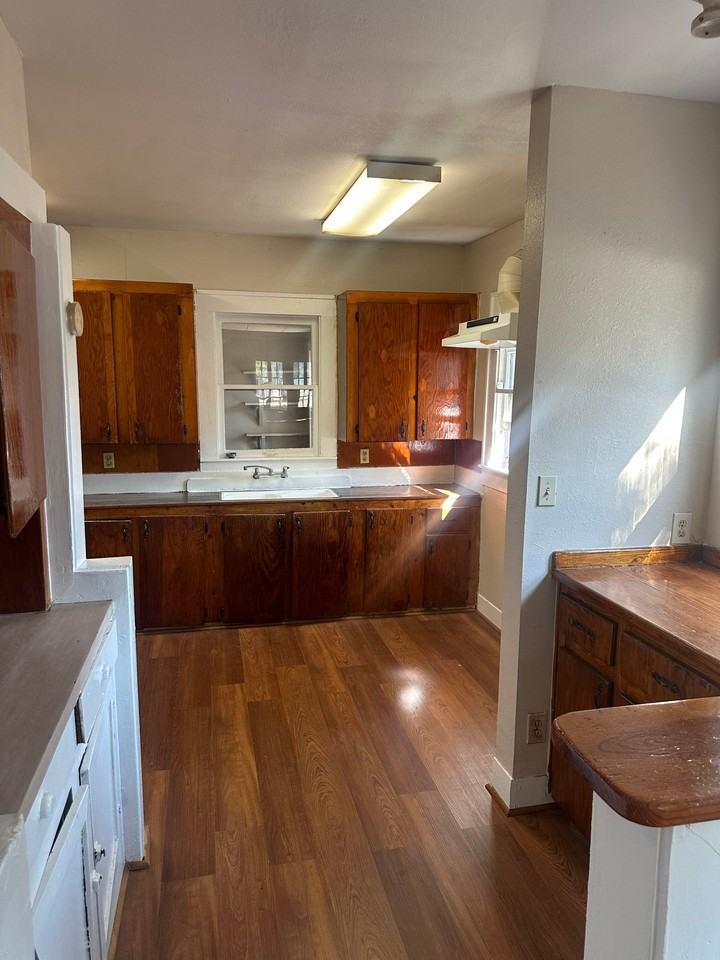 2701 Parrott Ave - Photo 7 of 12