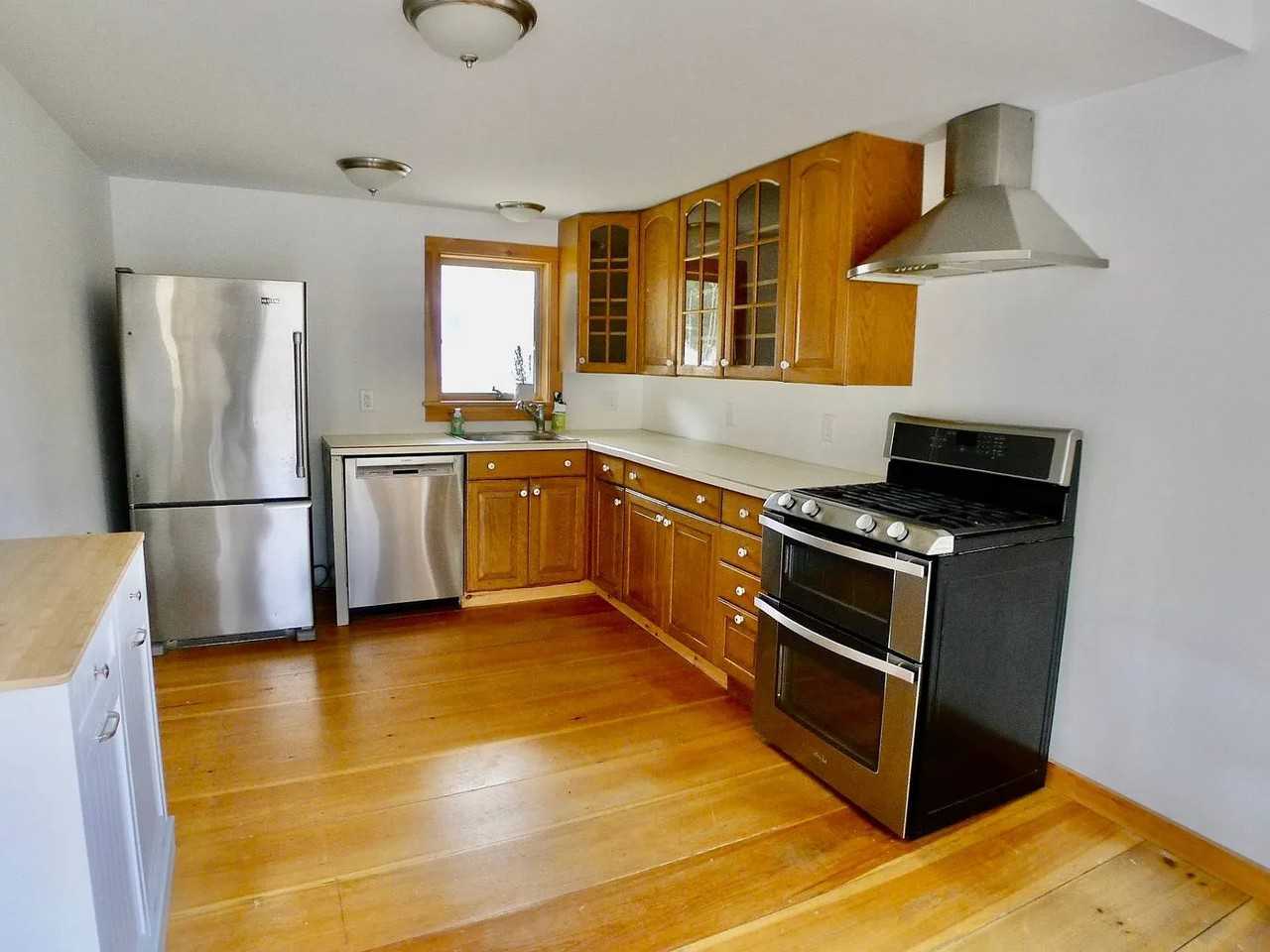 8 4th Ave - Photo 5 of 8