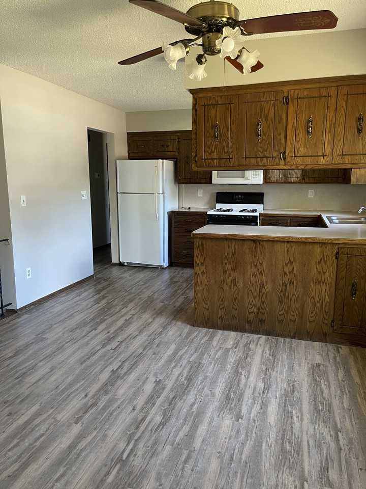 293 Cardinal Ct - Photo 6 of 16