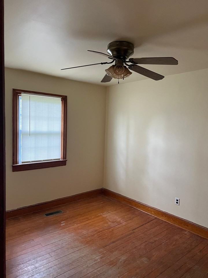 3110 Hampton Hall Rd - Photo 4 of 11