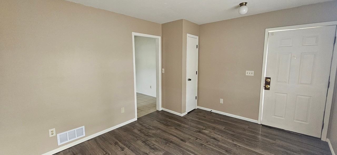 235 E Park St #1 - Photo 2 of 8