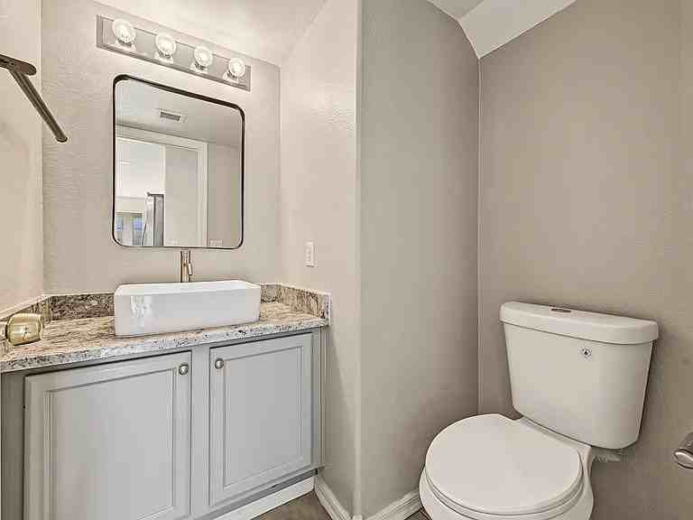 447 W Calle Monte Vis - Photo 4 of 13