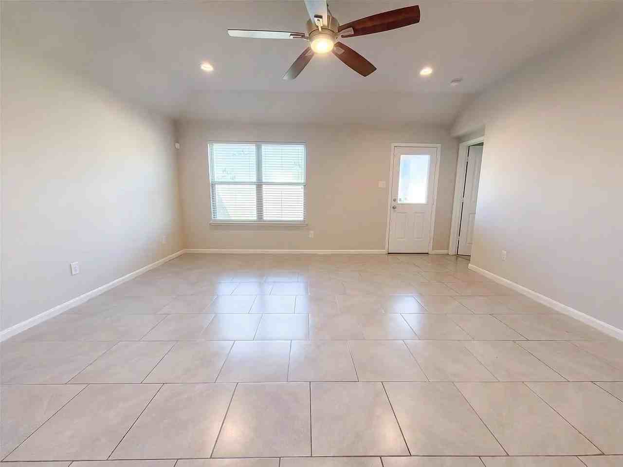8318 Oakleaf Meadow Ct - Photo 2 of 12