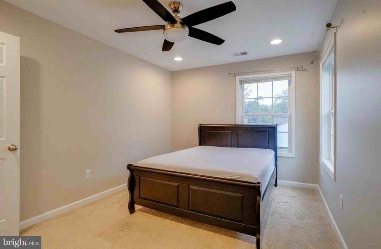 1236 Frances Pl - Photo 2 of 17