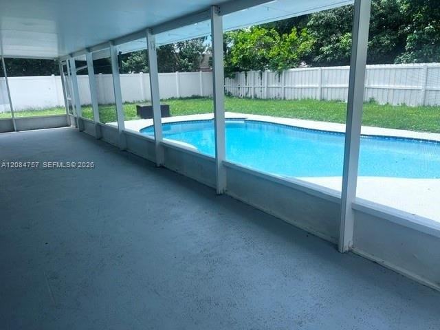 100 Prado St - Photo 7 of 18
