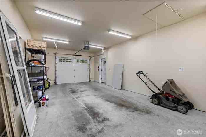 4507 72nd St E - Photo 5 of 21
