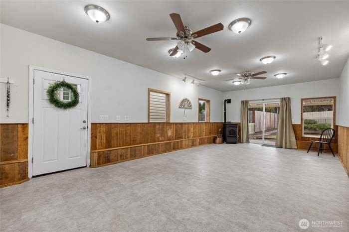4507 72nd St E - Photo 7 of 21